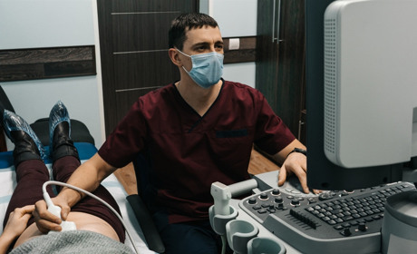 "Хвороба не має вихідних": УЗД-лікар Віталій Маслаков про особливості професії та кіберхондрію