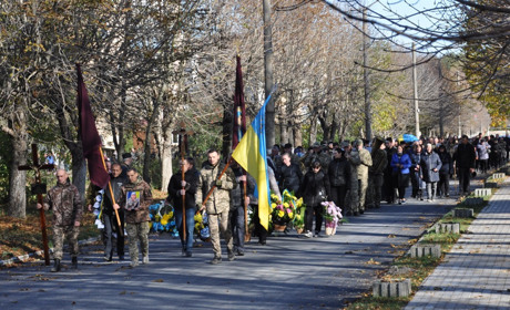 Селище цукроварів, що на Чортківщині, провело в останню путь полеглого односельця Лося Олексія