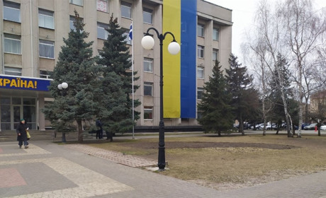 «Скоротіть бюджет — не одружуйтесь», «Депутати поза екосистемою». Перли депутатських сесій в Херсоні