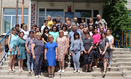 У Петрівці відбулася зустріч освітян: ділилися здобутками, досвідом, планами