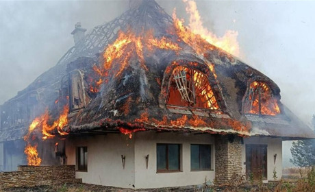 Біля Каховки згорів будинок співзасновника компанії “Чумак” Йогана Бодена