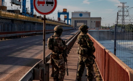 Двоє зрадників, які воювали на Херсонщині, потрапили у полон ЗСУ. Їм оголошено про підозру