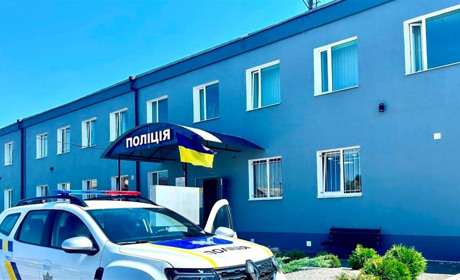 Знайшли злодіїв: жінка обікрала сусідку, а чоловік – розраховувався чужою банківською карткою
