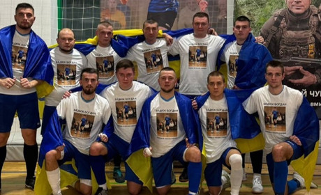 «Граємо для тебе, Богдане»: футболісти з Калинівки вшанували пам’ять загиблого товариша