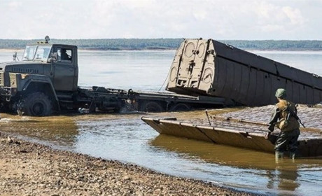 Понтонні машини окупантів їздять вздовж Дніпра від Голої Пристані до Каховки: навіщо?