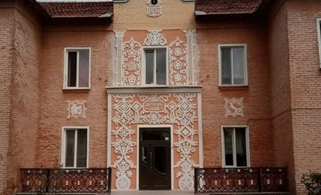 Це більше, ніж ліпнина на стіні