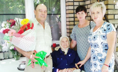 У Лисівці привітали з ювілеєм ровесницю району 