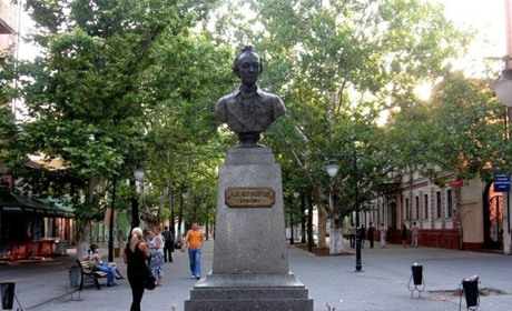 Суворовської вулиці в Херсоні не буде