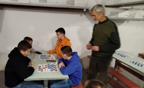 Відкрита першість ДЮКФП зі швидких шашок до Дня Святого Миколая