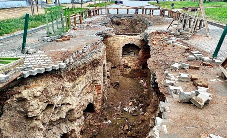 На місці провалля в центрі Звягеля зроблять оглядовий майданчик