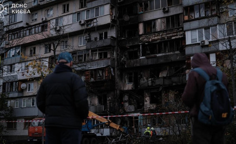Внаслідок нічної атаки у Києві загинули троє людей, понад 30 поранені, пошкоджені житлові будинки