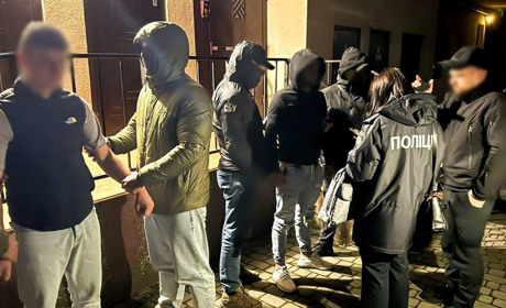 Сім тисяч доларів за перетин кордону: на Сарненщині затримали чотирьох молодиків