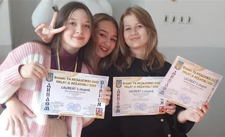 Три учениці художньої школи Старокостянтинова стали лауреатками міжнародного конкурсу