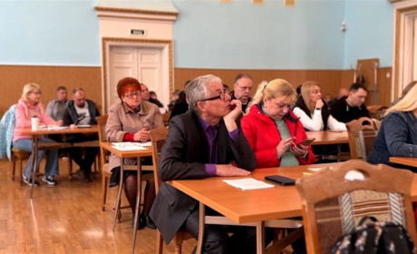 350 тисяч на виплати зарплат: Кам'янська райрада просить допомоги у Жовтих Вод