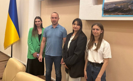 Журналісти редакції презентували меморандум про співпрацю міській владі Южного