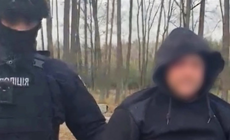 Видаючи себе за військового ЗСУ, чоловік видурив у волонтерки 70 тисяч гривень