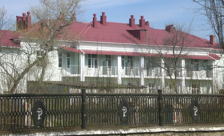 У Новій Каховці від ковіду і пневмонії лікуються понад 500 хворих