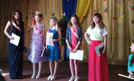 У Городці відбувся конкурс краси «Міс НВК-2019», де за перемогу боролись учениці місцевої школи