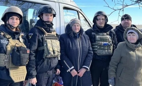 З села, що знаходиться майже "на нулі", у Пологівському районі евакуювали двох жінок