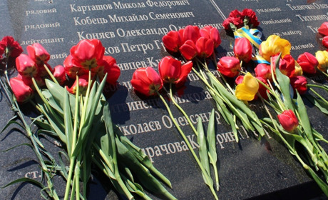 9 травня в Умані: вшановуємо героїв і жертв війни вдома, працюємо задля ПЕРЕМОГИ