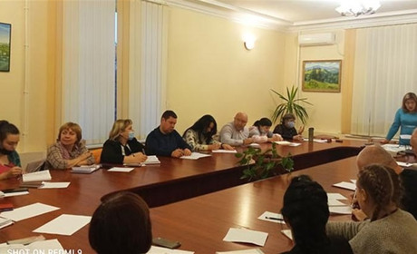 Уроки для депутатів і чиновників