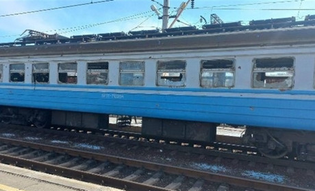Росіяни атакували FPV-дронами залізничний вокзал на Шосткинщині – є поранені
