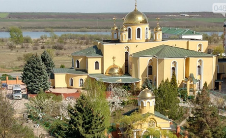 У Теплодарі захворіла послушниця, у Біляївці - чоловік. Його рідні застерігають біляївців берегтися