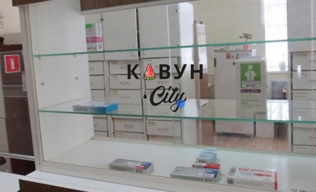 «Сьогодні нічого не змогла купити — аптеки порожні»: що з ліками в окупованому Скадовську