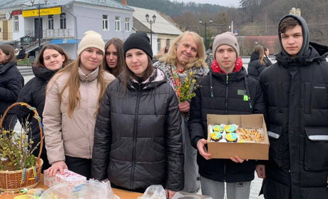 У Кременці провели чергову ярмарку на підтримку українських військових: як можна ще долучитись