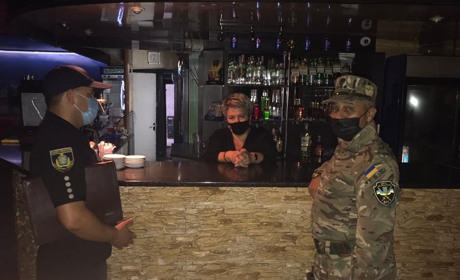 Поліція прозвітувала про «карантинні» протоколи. Дослідили, чому порушники уникли штрафів у суді