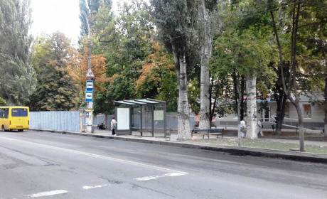 У Херсоні на пішохідному переході автівка збила двох пенсіонерів: розповідаємо деталі