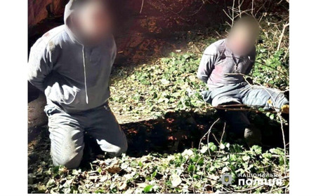 Поліцейські Одещини затримали злочинне угруповання за скоєння серії розбійних нападів на громадян