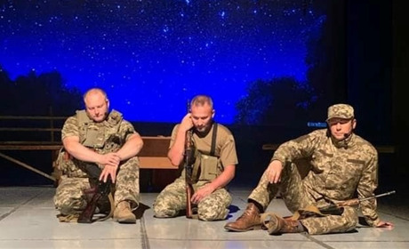 У Вараші відбулась прем’єра благодійної вистави про реалії воєнного часу в Україні