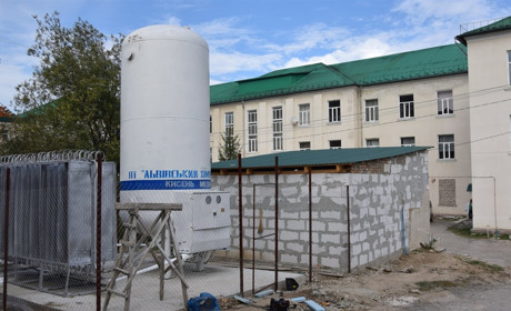У Чортківській міській лікарні встановили додатковий кисневий газифікатор