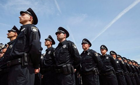 Поліція Донеччини оголосила набір на службу