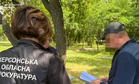 Директору компанії, яка відбудовувала Посад-Покровське, повідомили про підозру у привласненні коштів