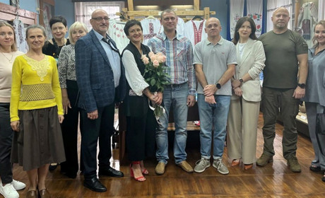 До Дня міста у Нетішинському краєзнавчому музеї відкрилося дві виставки