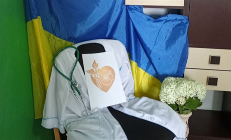 У Старокостянтинові вшанували пам'ять медичних працівників, які загинули, рятуючи життя інших
