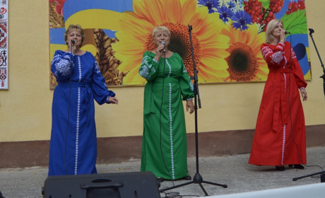 Вокальне тріо з Глухівщини - переможниці Міжнародного конкурсу «Алея зірок України»