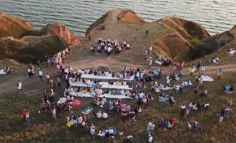 Концерт на скелях під Херсоном