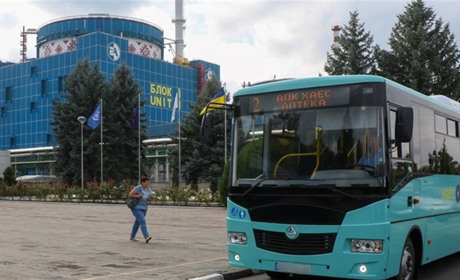 Хмельницька АЕС закупила нові десять автобусів для перевезення персоналу