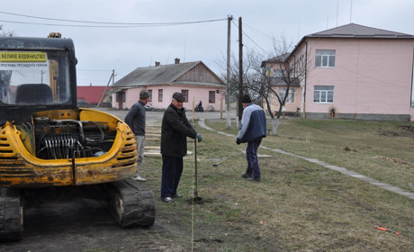Школу у Вирах почали будувати за кошти громади