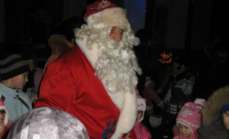 Головний Дід Мороз Сватівщини їздив на заробітки до Німеччини і служив у пожежній частині