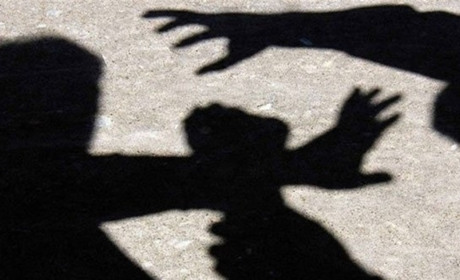Два звягелянина побили та пограбували чоловіка — їх ув’язнять на 7 років