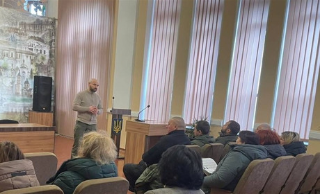 В Краснограді представники Спілки ветеранів АТО пояснили, яку допомогу можуть отримати ветерани