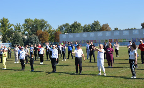 Як у Сватовому відзначили День фізкультурника: фоторепортаж