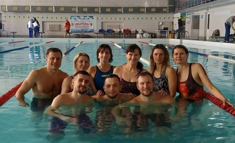 У Тернополі, на всеукраїнському чемпіонаті із плавання, спортсмени із Вараша вибороли 21 медаль