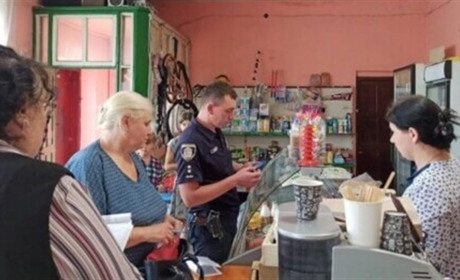 На Славутчині рейдова група перевіряла ціни на соціально значущі товари