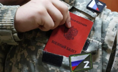 На півдні росіяни продовжують мобілізувати місцевих жителів: чоловікам вручають повістки