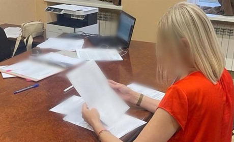 Працювала діловодом під час окупації: судитимуть жительку Куп’янська